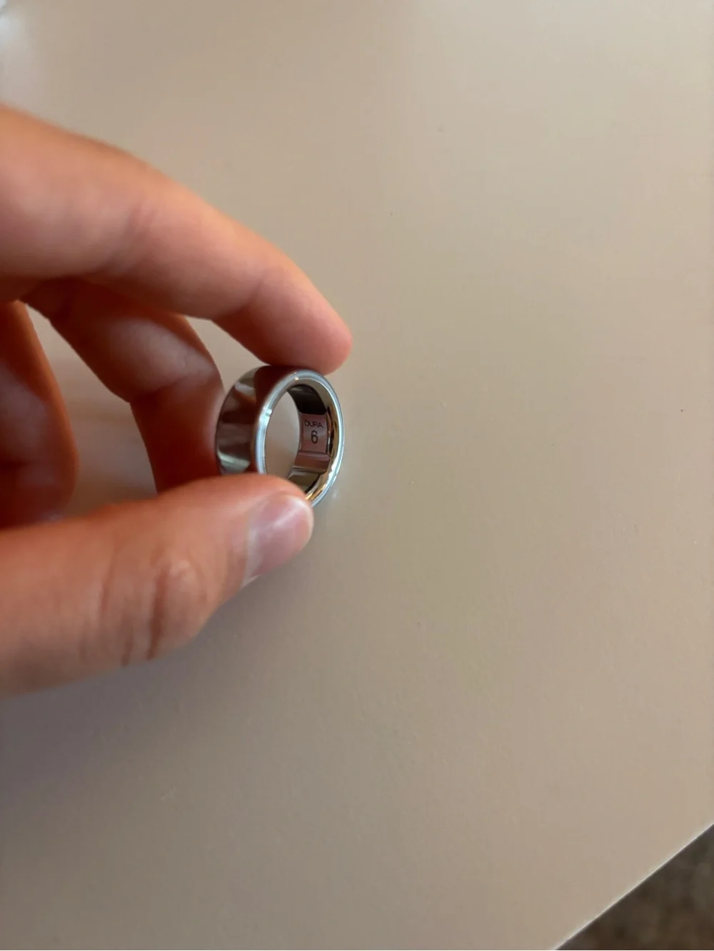 Oura Ring 4 - Silver - Size 6 - Like New